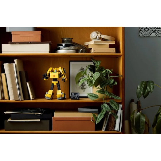 LEGO® Icons Bumblebee (10338) image 12