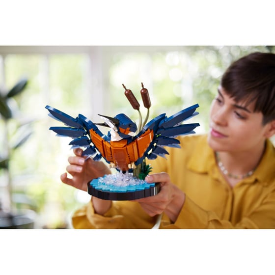 LEGO® Icons Kingfisher Bird (10331) image 7