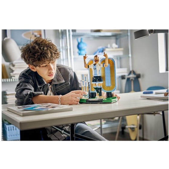 LEGO® Edition Football Lionel Messi (43015) image 10