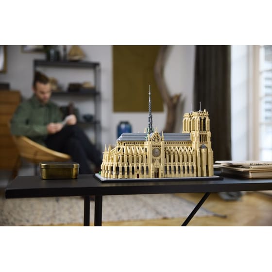LEGO® Architecture Notre-Dame de Paris (21061) image 18