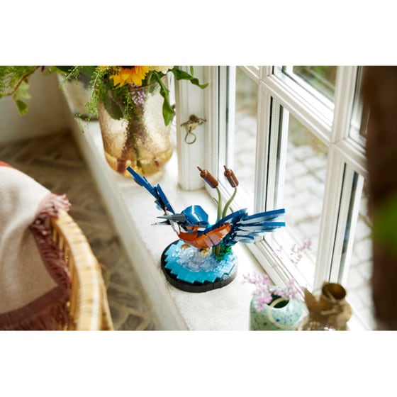 LEGO® Icons Kingfisher Bird (10331) image 10