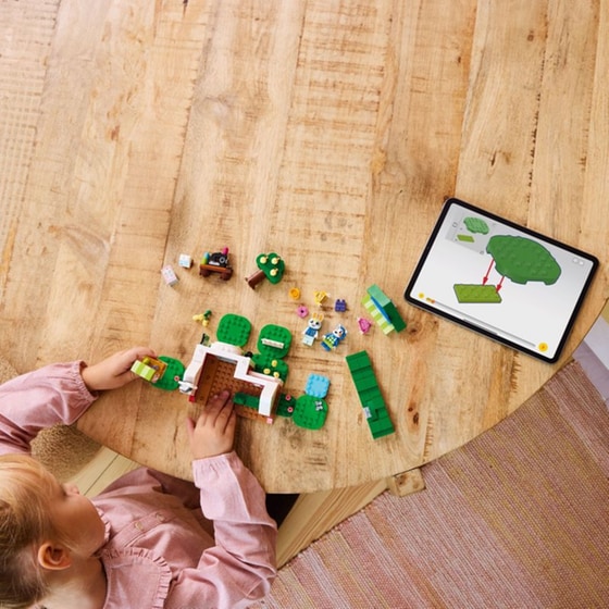 LEGO® Animal Crossing Able Sisters Clothing Shop (77055) image 7