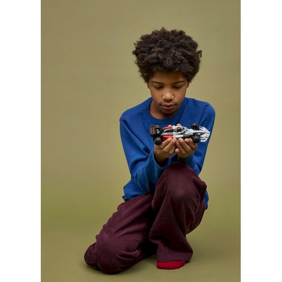 LEGO® Speed Champions Audi Revolut F1® Team R26 Race Car (77259) image 6