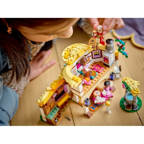 LEGO® Disney Princess Asha's Cottage (43231) image 4