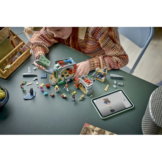 LEGO® Harry Potter Luna Lovegood's House (76467) image 4