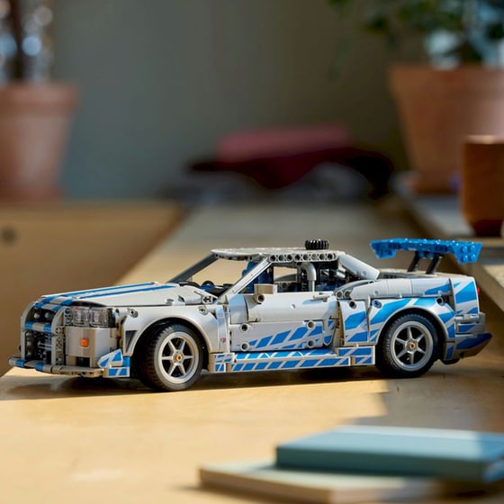 LEGO® Technic 2 Fast 2 Furious Nissan Skyline GT-R (R34) Car (42210) image 9