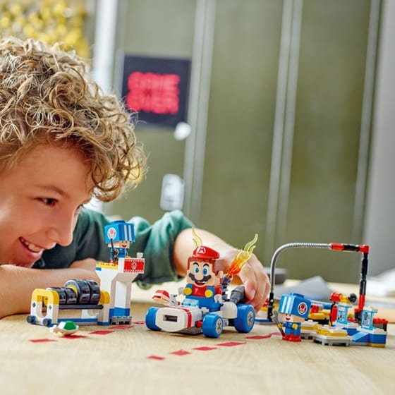 LEGO® Super Mario™ Mario Kart™ – Toad's Garage (72035) image 8