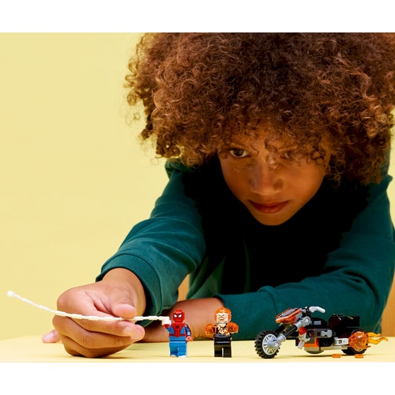 LEGO® Marvel Spider-Man vs. Ghost Rider Motorcycle (76335) image 6