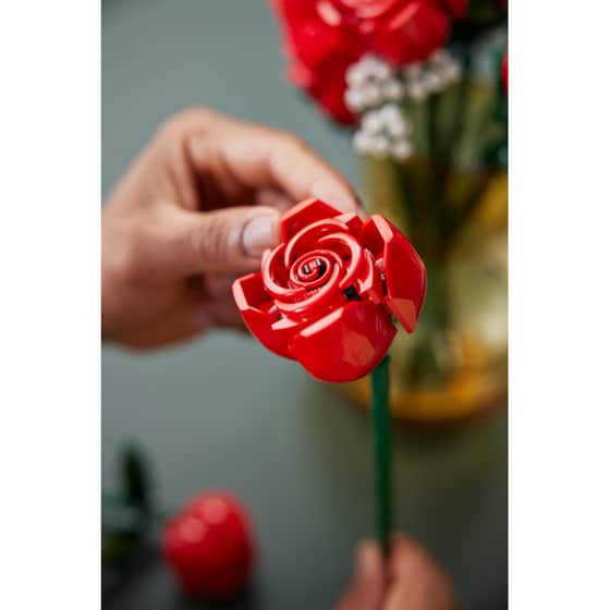 LEGO® Icons Bouquet of Roses (10328) image 14