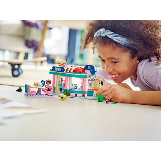 LEGO® Friends Heartlake Downtown Diner (41728) image 7