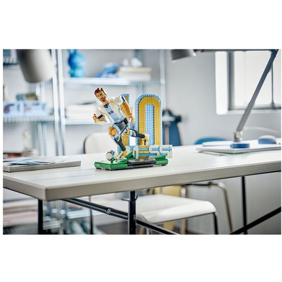 LEGO® Edition Football Lionel Messi (43015) image 12