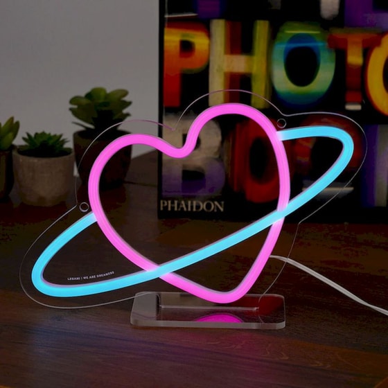 Διακοσμητικό Επιτραπέζιο Φωτιστικό Legami It's A Sign Neon-Effect LED Πινακίδα - Πλανήτης Καρδιά image 1