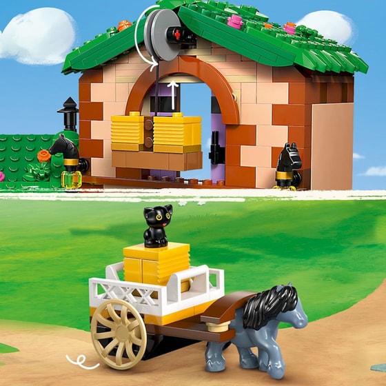 LEGO® Friends Pony Ranch & Stable (42654) image 12
