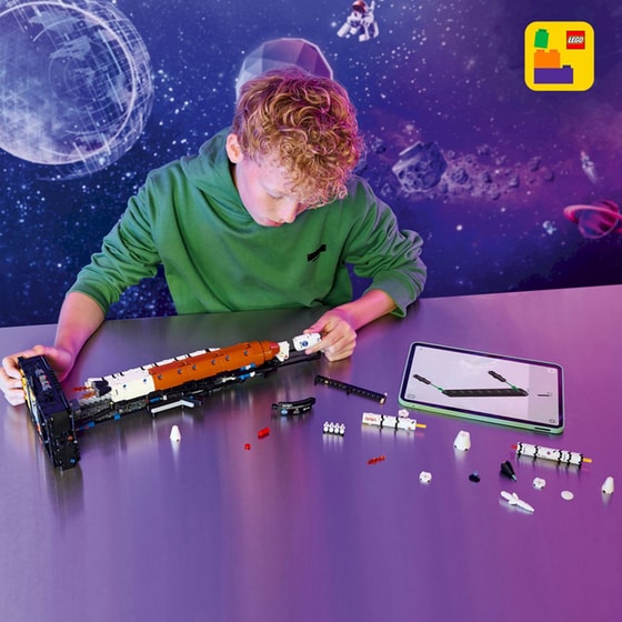LEGO® Technic Πύραυλος Διαστημικού Συστήματος Εκτόξευσης NASA Artemis (42221) image 7