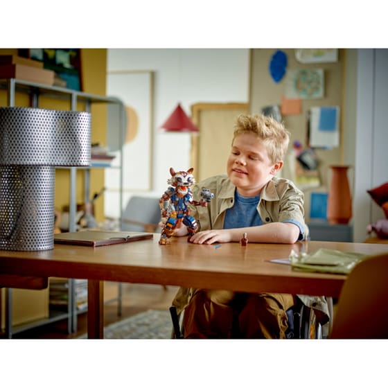 LEGO® Marvel Rocket & Baby Groot (76282) image 5