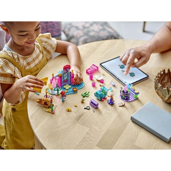 LEGO® Disney Ariel's Crystal Cavern (43254) image 5