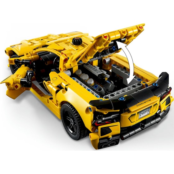 LEGO® Technic Chevrolet Corvette Stingray (42205) image 2