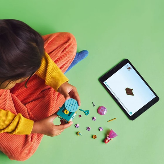 LEGO® Disney Twirling Ariel (43259) image 9