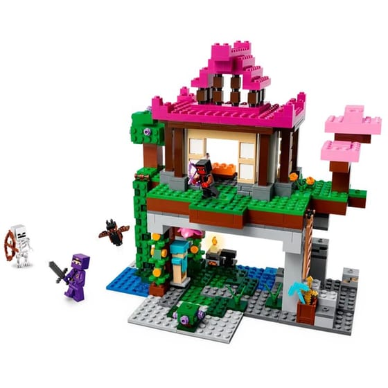 LEGO® Minecraft The Training Grounds (21183) image 2