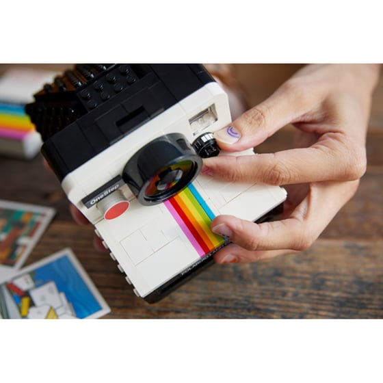LEGO®Ideas Polaroid OneStep SX-70 Camera (21345) image 8