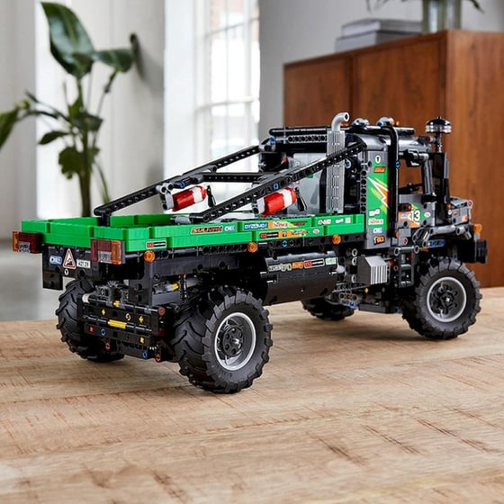 LEGO® Technic Control+ R/C Τηλεκατευθυνόμενο 4x4 Mercedes-Benz Zetros Trial Truck (42129) image 4