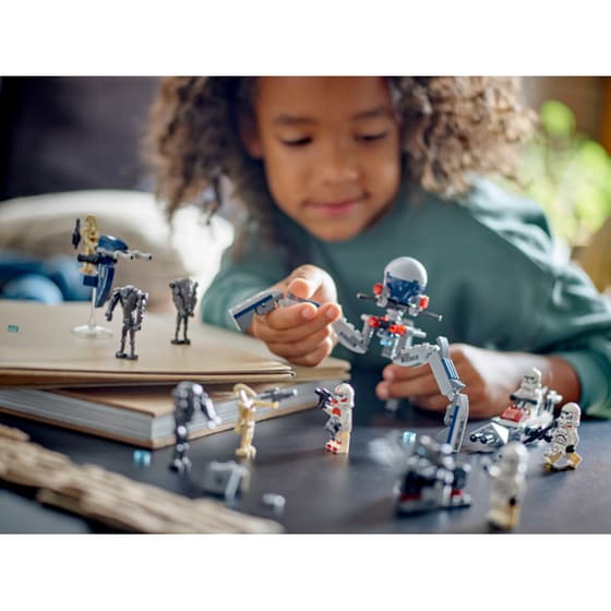 LEGO® Star Wars Clone Trooper™ & Battle Droid™ Battle Pack (75372) image 10