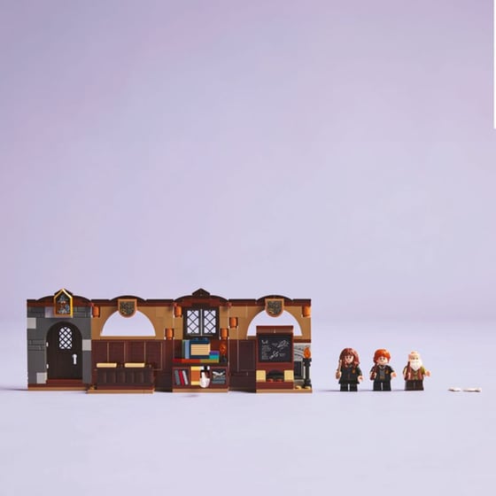 LEGO® Harry Potter Hogwarts™ Castle: Charms Class (76442) image 11