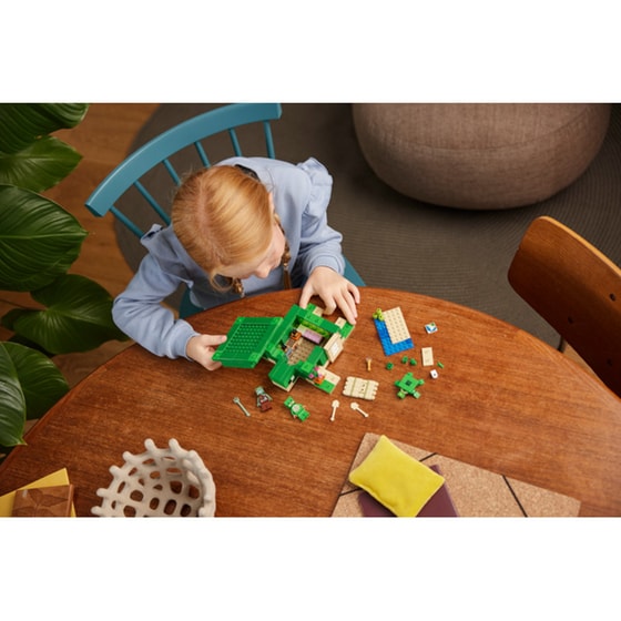 LEGO® Minecraft The Turtle Beach House (21254) image 6