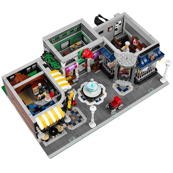 LEGO® Creator Assembly Square (10255) image 1