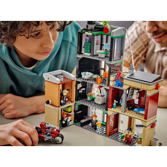 LEGO® Marvel Spider-Man vs. Oscorp (76324) image 5