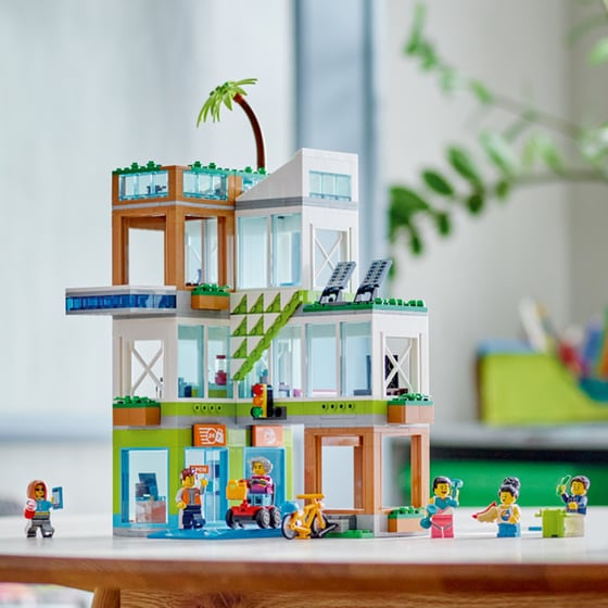 LEGO® City Apartment Building (60365) image 1