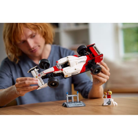 LEGO® Icons McLaren MP4/4 & Ayrton Senna (10330) image 4