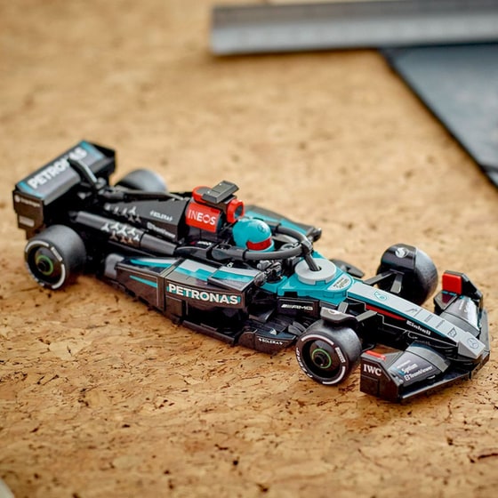 LEGO® Speed Champions Mercedes-AMG F1® W15 (77244) image 4