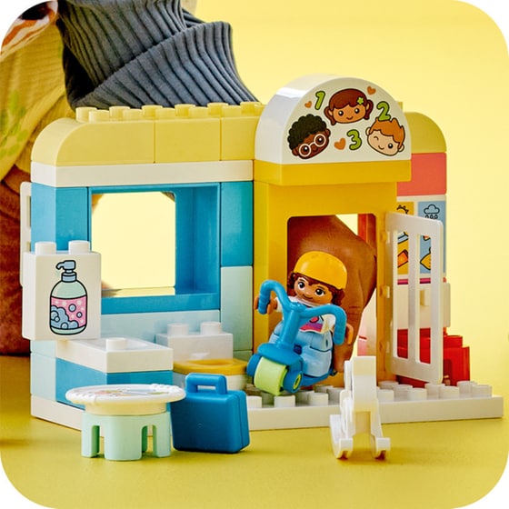 LEGO® Duplo Life At The Day-Care Center (10992) image 5