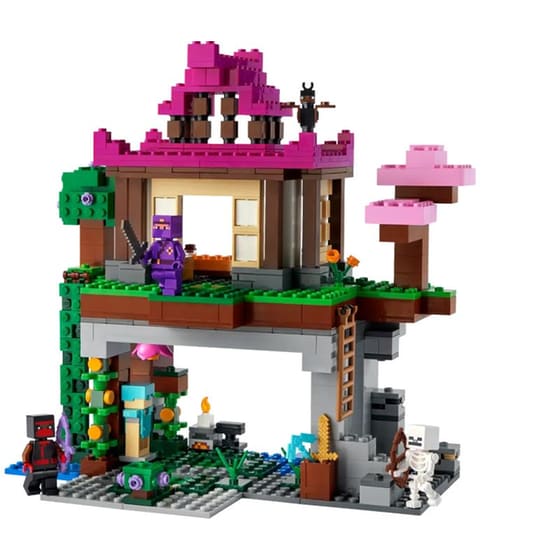 LEGO® Minecraft The Training Grounds (21183) image 1