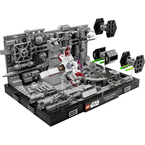 LEGO® Star Wars Death Star™ Trench Run Diorama (75329) image 2