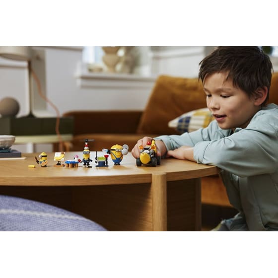 LEGO® Despicable Me Minions and Banana Car (75580) image 3