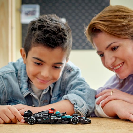 LEGO® Speed Champions Mercedes-AMG F1® W15 (77244) image 7