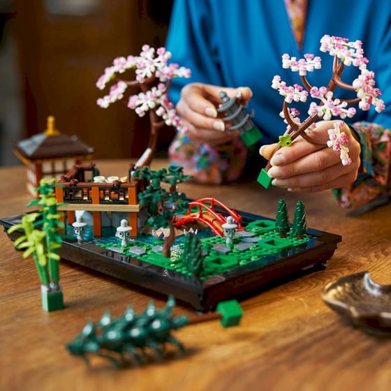 LEGO® Icons Γαλήνιος Κήπος (10315) image 4