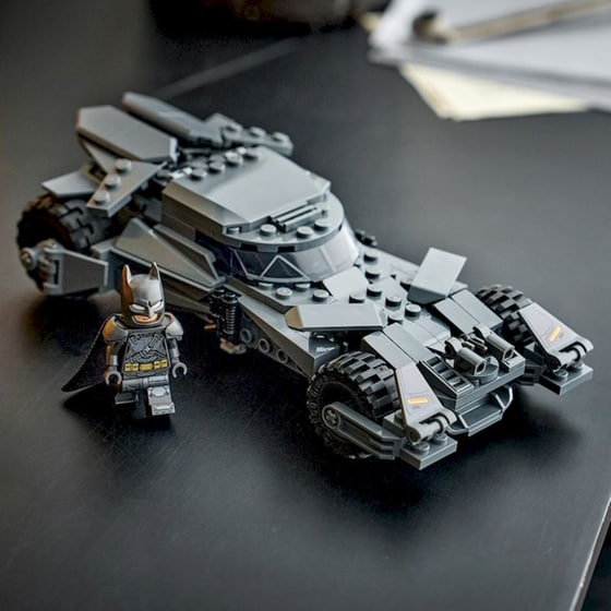 LEGO® DC Batman™ Batman v Superman™ Batmobile™ (Μπάτμομπιλ) (76331) image 1