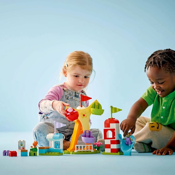 LEGO® Duplo Peppa Pig Funfair (10453) image 2