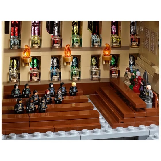 LEGO® Harry Potter Wizarding World Hogwarts Castle (71043) image 5