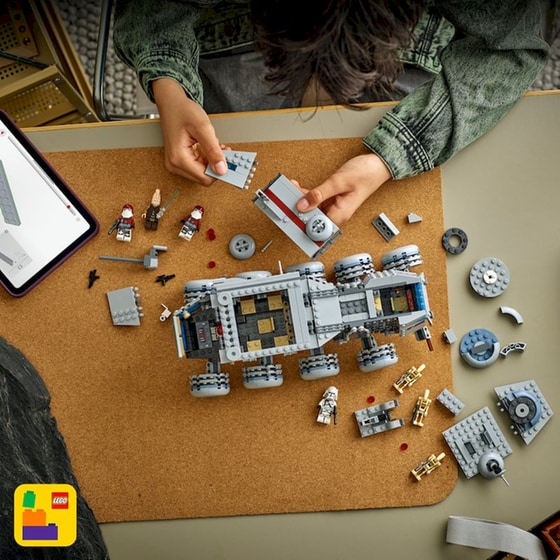 LEGO® Star Wars™ Τεθωρακισμένο Juggernaut της Δημοκρατίας (75413) image 7