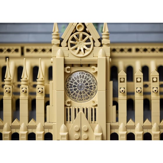 LEGO® Architecture Notre-Dame de Paris (21061) image 11