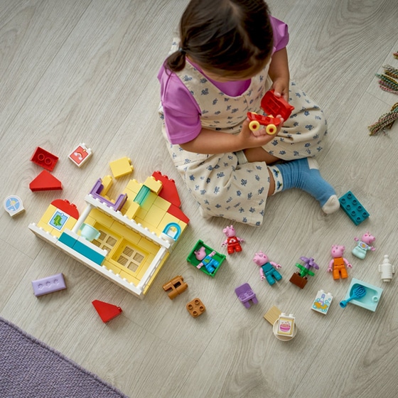 LEGO® Duplo® Peppa Pig Family House (10467) image 5
