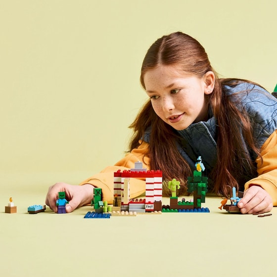 LEGO® Minecraft® The TNT Jungle House (21275) image 8