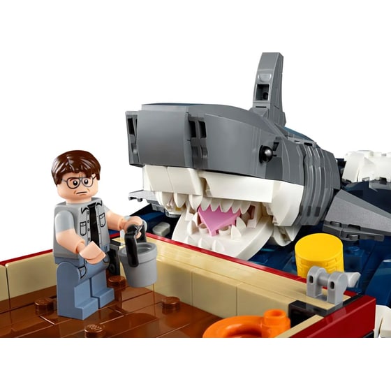 LEGO® Ideas Jaws (21350) image 5