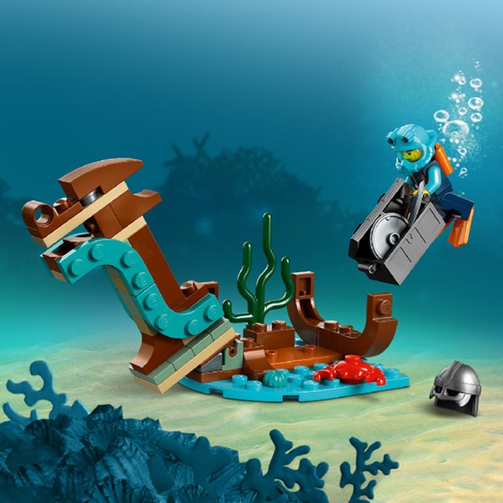 LEGO® City Arctic Explorer Ship (60368) image 5