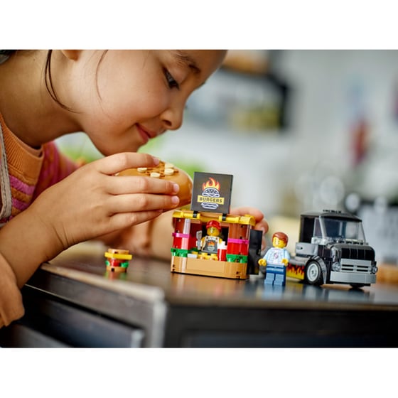 LEGO® City Burger Truck (60404) image 6