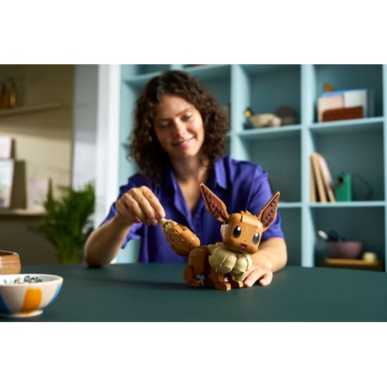 LEGO® Pokémon™ Eevee (72151) image 7